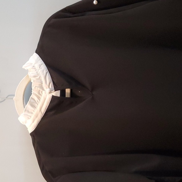 Pearl & Ruffle Detailed Blouse 1X - Picture 5 of 5